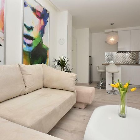 Apartman Petra Lägenhet Makarska Exteriör bild