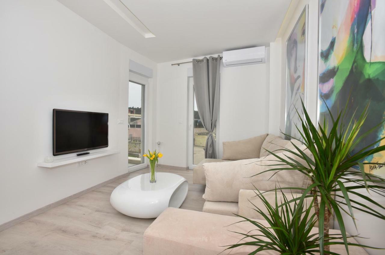 Apartman Petra Lägenhet Makarska Exteriör bild