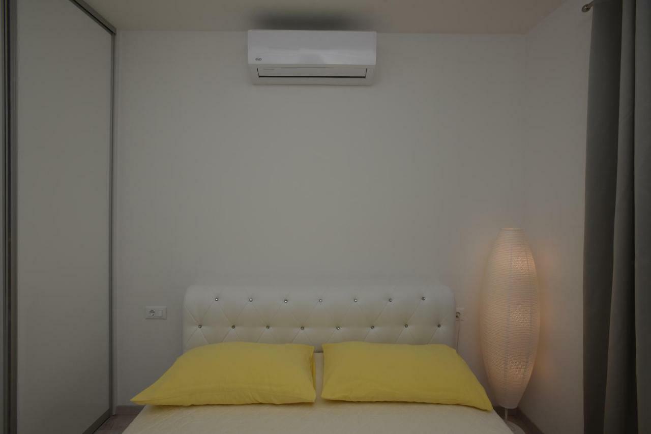 Apartman Petra Lägenhet Makarska Exteriör bild