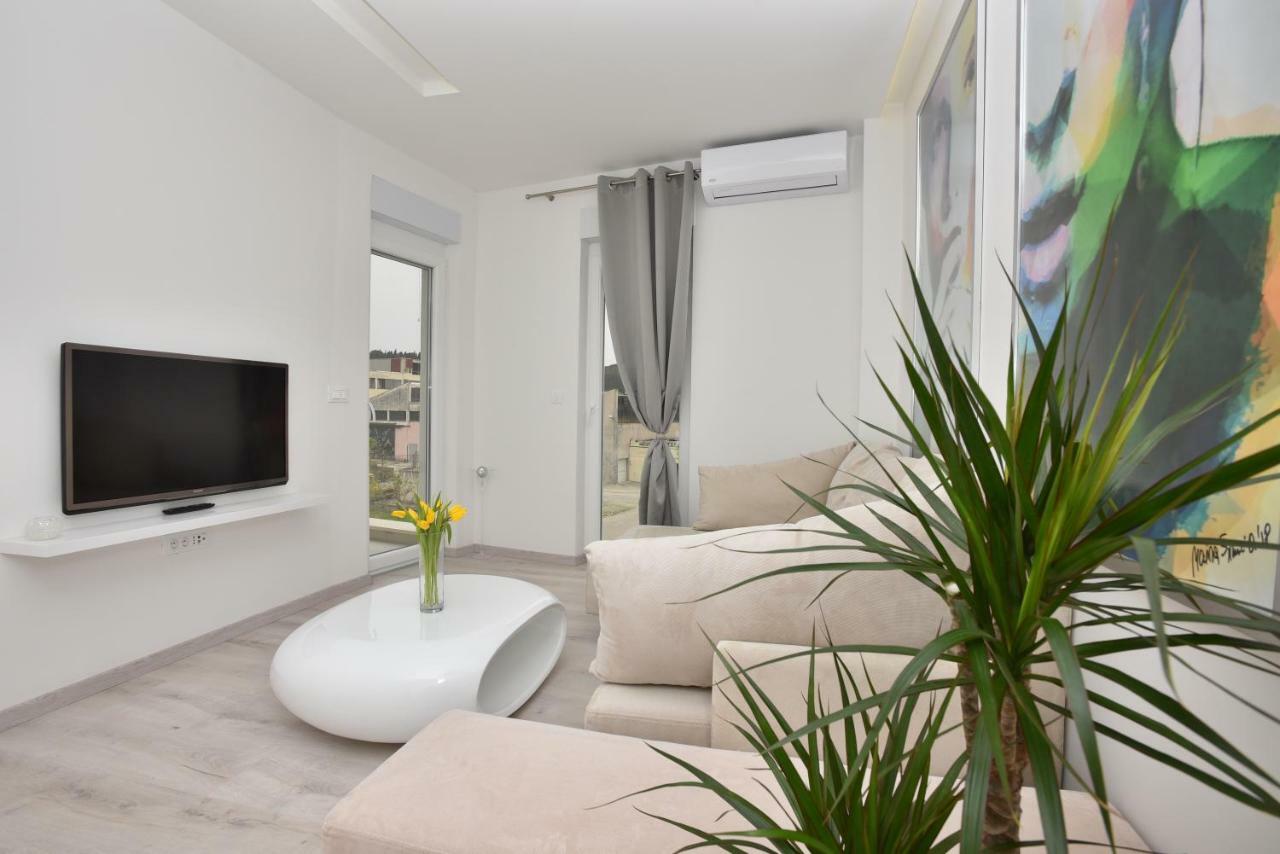 Apartman Petra Lägenhet Makarska Exteriör bild