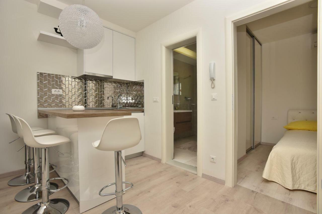 Apartman Petra Lägenhet Makarska Exteriör bild