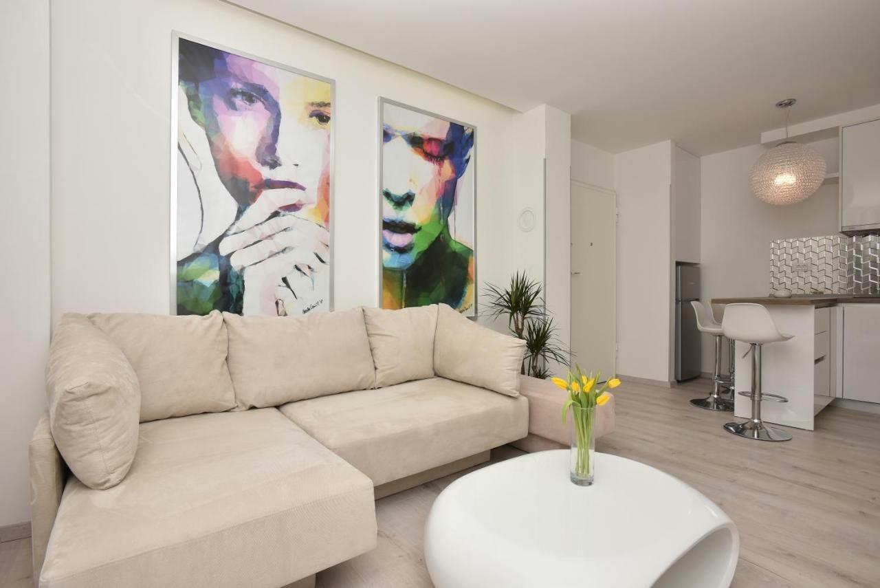 Apartman Petra Lägenhet Makarska Exteriör bild