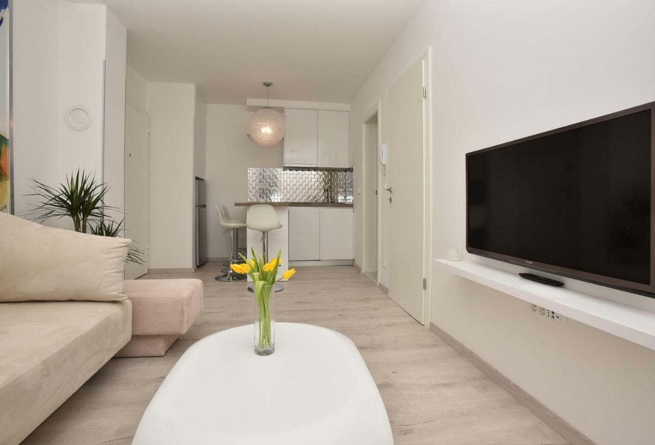 Apartman Petra Lägenhet Makarska Exteriör bild